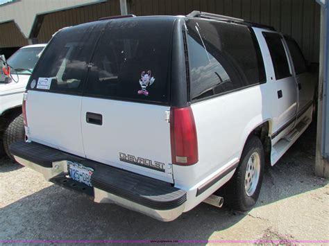 1995 Chevrolet Suburban C1500 Suv In Emporia Ks Item H7399 Sold Purple Wave