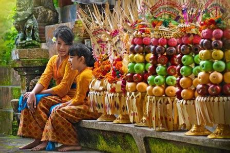 Bali Culture - Kuningan Day - Diving Indo