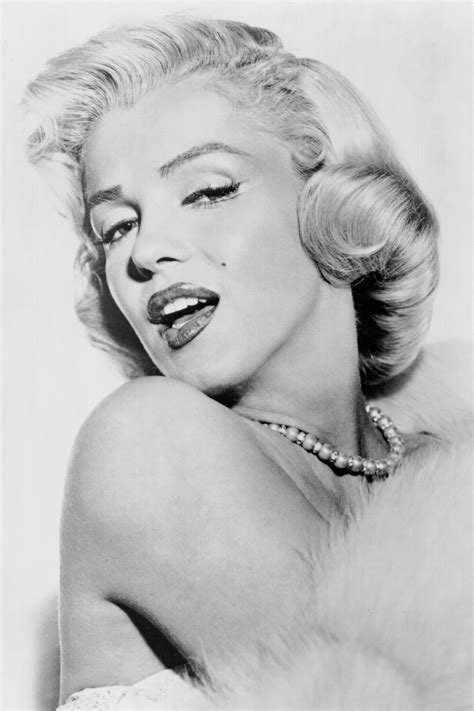 43 Most Glamorous Photos Of Marilyn Monroe Marilyn Monroe Portrait