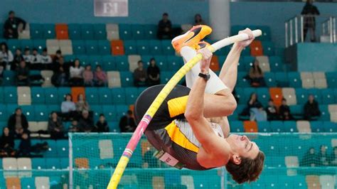 Athlétisme Duplantis se contente de 5 80 mètres pour sa rentrée