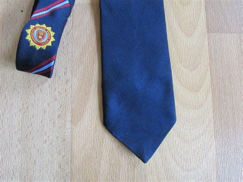 Hampshire Indoor Bowls Association Tie By Bromfield Halliford Ebay