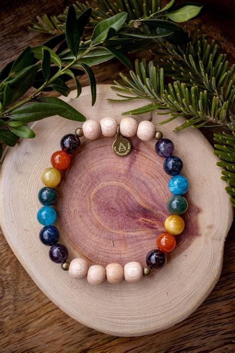 Chakra Balancing Mala Bracelet Garnet Agate Tigers Eye Apatite