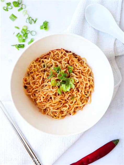 5 Minute Easy Garlic Chili Oil Ramen Christie At Home