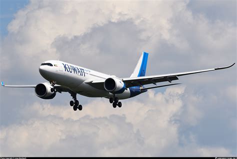 K Apg Kuwait Airways Airbus A Photo By Linus Wambach Id