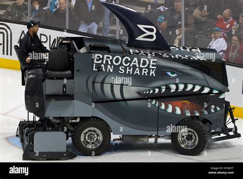 Ice hockey zamboni hi-res stock photography and images - Alamy