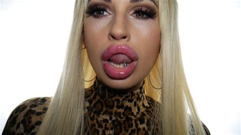 Blonde Bimbo Slut Plays With Big Fake Swollen Dsl Lips Xxx Mobile