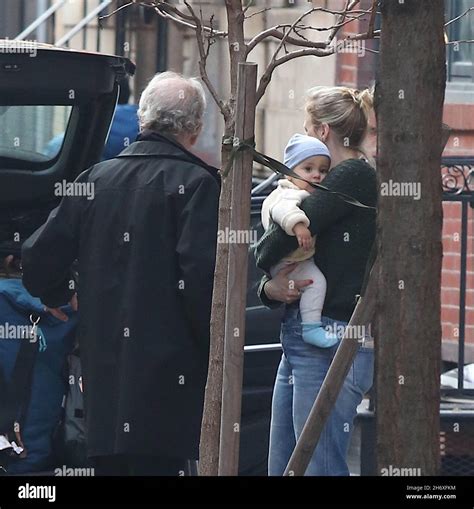 Exclusive New York Ny 12222019 Mamie Gummer And Son 9 Month