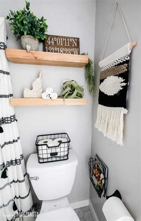 Diy Bathroom Wall Decor