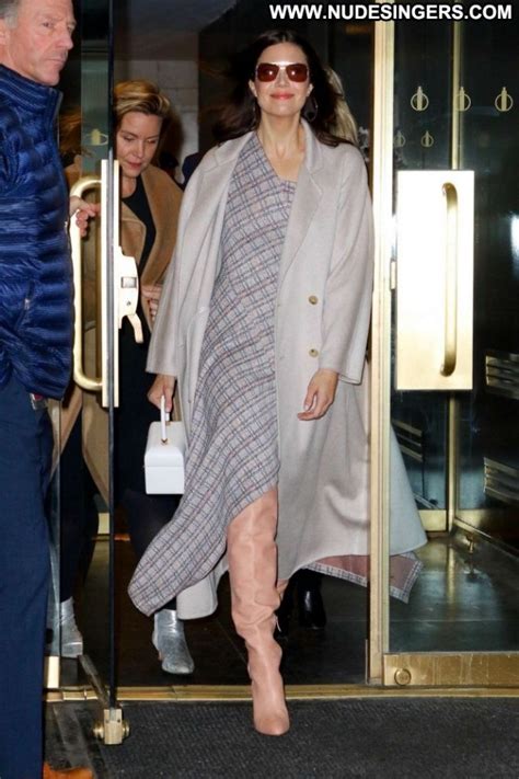 Mandy Moore No Source Paparazzi Nyc Celebrity Beautiful Babe Posing Nude Celebrities Mobile