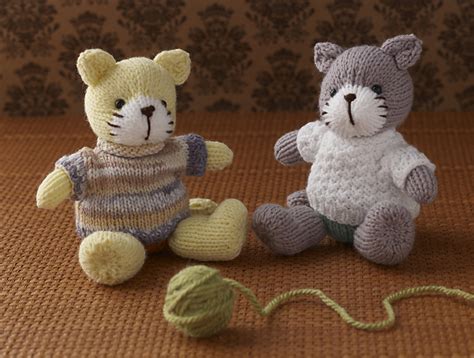 Free Knitting Pattern for a Cat in jumper - Knitting Bee