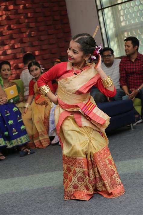 BIHU (FOLK DANCE) – DanceBuzz The Buzz of Creativity