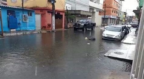 VÍDEOS Chuva provoca alagamentos na Grande Vitória municípios estão