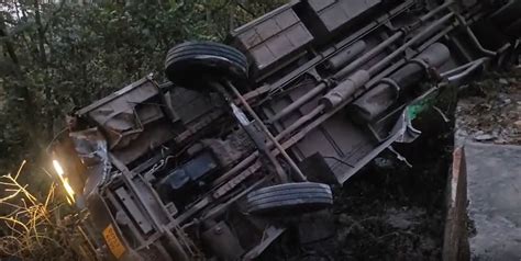 OSRTC Bus Overturns At Ghat In Odisha 15 Passengers Injured Sambad