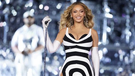 Beyonce dress code calls for silver outfits. What to know