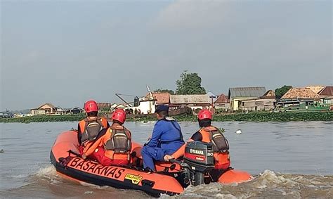 Tugboat Tabrak Perahu Di Sungai Musi Remaja Tahun Meninggal Dunia