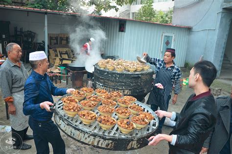 河南农村500元一桌的宴席，16道菜全是肉，看得人直流口水 牛羊肉 宴席 师傅 新浪新闻