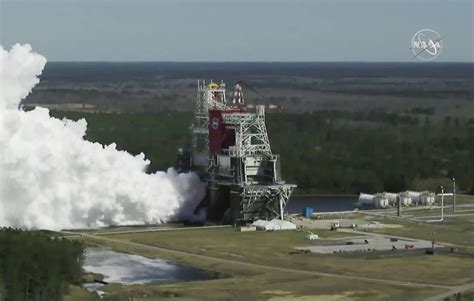 Test Réussi Des Moteurs La Fusée Géante Sls De La Nasa Pour La Lune