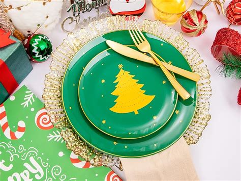 Amazon WDF 150pcs Christmas Plates Christmas Green Plastic