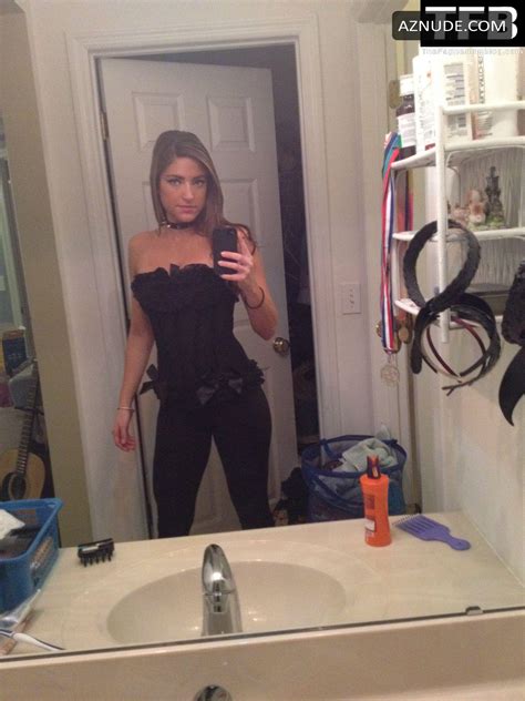 Lauren Russell Nude And Sexy Photos Collection AZNude