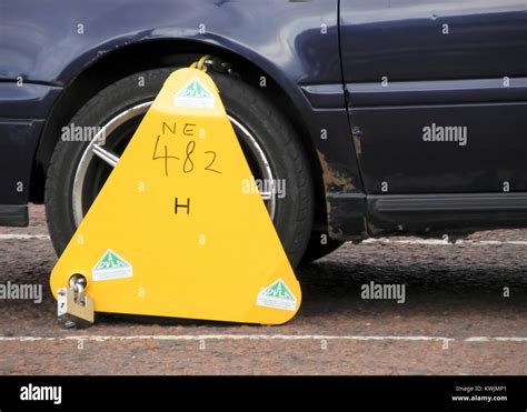 Untaxed Vehicle Dvla Sticker Hi Res Stock Photography And Images Alamy