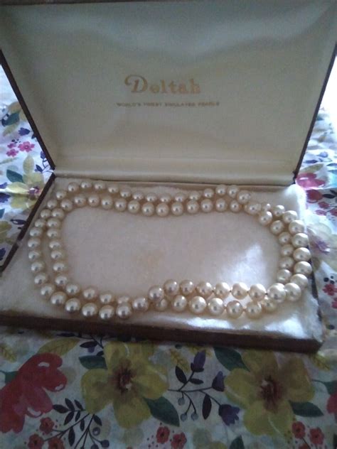 Vintage Deltah Pearl Necklace Simulated S Faux Gem