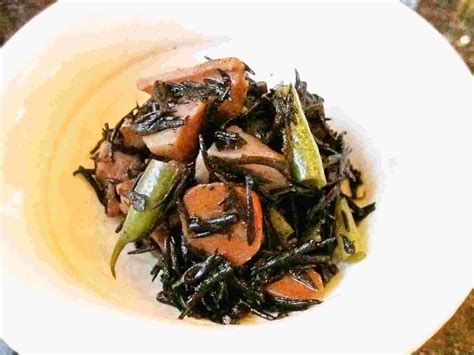 Recipes For Tom Hijiki To Konsai No Itameni Hijiki Seaweed And Root