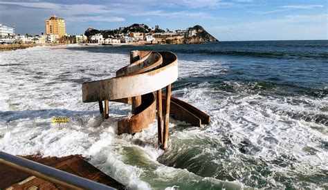 La Playa De Olas Altas Y La Carpa Olivera Son En Verdad Imperdibles En