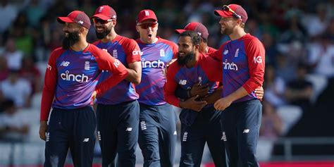 England spinners shine as win over Pakistan keeps series alive - Cricket365