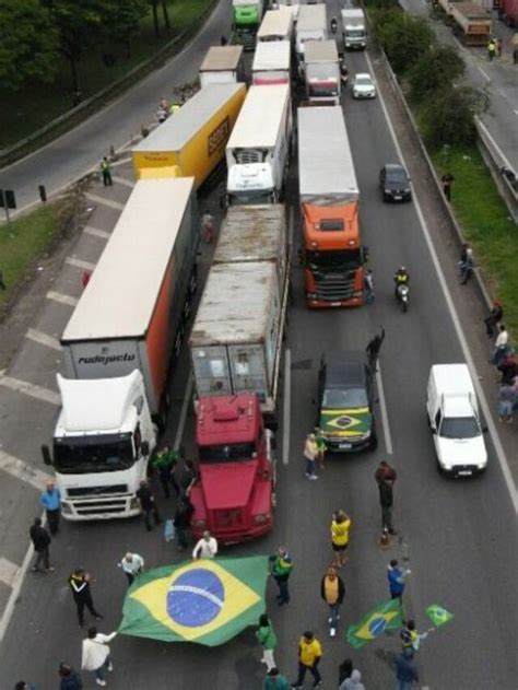 Multa Por Bloquear Via Pode Ser Multiplicada Por E Passar De R