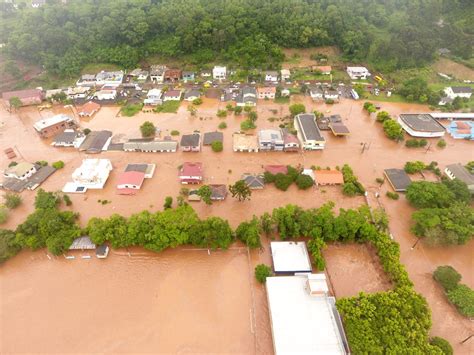 Inundação em Barra do Rio Azul causou prejuízos de R 20 milhões e