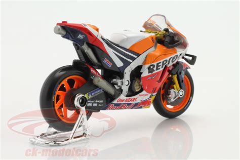 Maisto 1 18 Marc Marquez Honda RC213V 93 MotoGP 2021 36372 93 модель