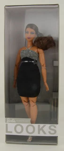 Mattel Hbx Barbie Signature Looks Poup E Bien Roul E Brune Neuf