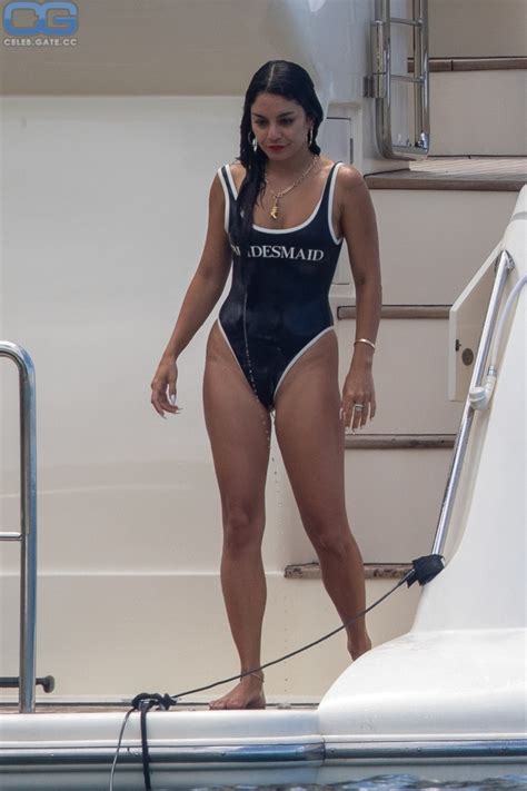 Vanessa Hudgens Nude Pictures Photos Playboy Naked Topless Fappening