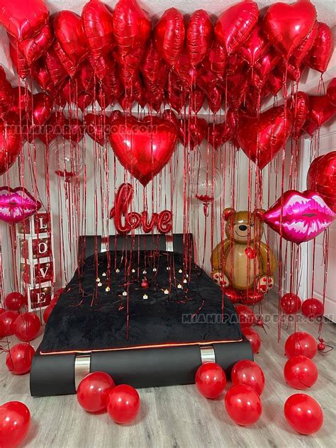 Balloons Anniversary Decorations - Miami Party Decor - Party ...