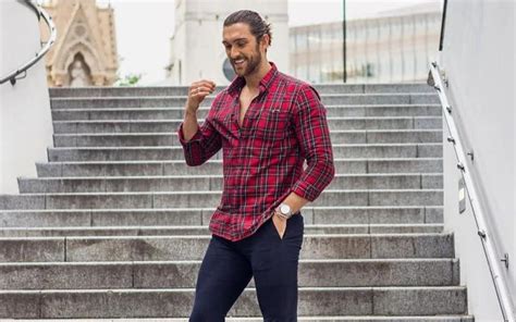 C Mo Combinar Una Camisa De Franela Para Hombres Moda Hombre