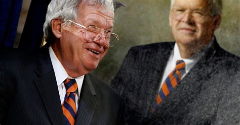 Former House Speaker Dennis Hastert facing federal charges - CBS News