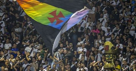 Torcida Do Vasco Esgota Ingressos Do Setor Visitante Para Jogo Contra O