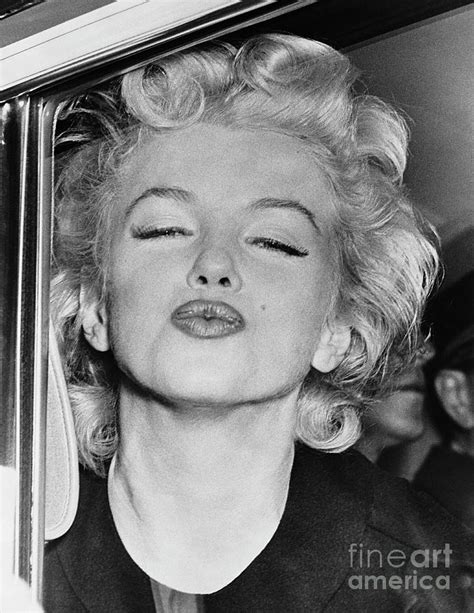 Marilyn Monroe Puckering Lips Photograph by Bettmann - Fine Art America