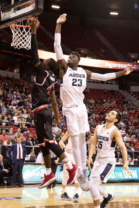 Utah State center Neemias Queta gets NBA Combine invite