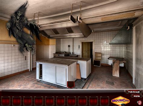 Escape Haunted School - Play Online on Flash Museum 🕹️