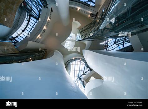 Interior guggenheim museum in bilbao hi-res stock photography and images - Alamy