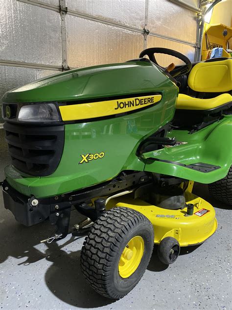 John Deere X300 Garden Tractor 42 In Edge Deck Riding Mower Wbagger