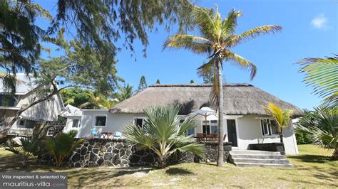 Veloutier Blanc Beachfront Villa in Blue Bay, Mauritius - 3 bedrooms