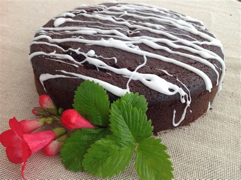 Ginger Cake With Lemon Drizzle Icing