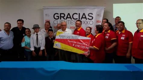 Oxxo entrega redondeo a Fundación Univafu Luz Noticias