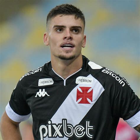 Gabriel Pec Continua Sendo O Destaque Do Vasco Na S Rie A Veja N Meros