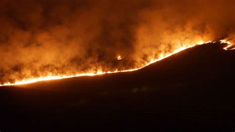 Saddleworth Moor blaze - fire crews on standby to tackle 'hot spots ...