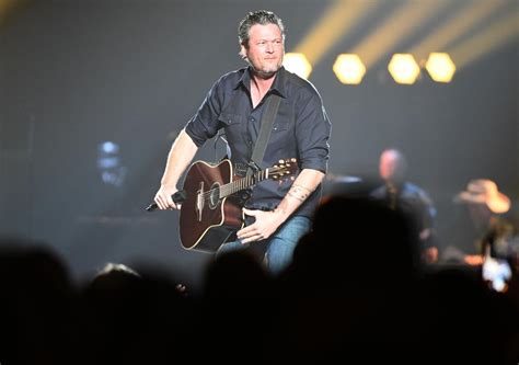 Blake Shelton in Spokane - Feb. 25, 2017 | The Spokesman-Review