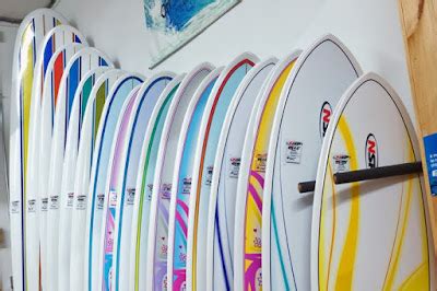 De 5 beste beginners surfboards Golfsurfen in België Nederland