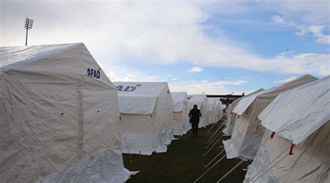 AFAD Deprem bölgesinde 356 bin 419 çadır ve 8 bin 530 konteyner kuruldu